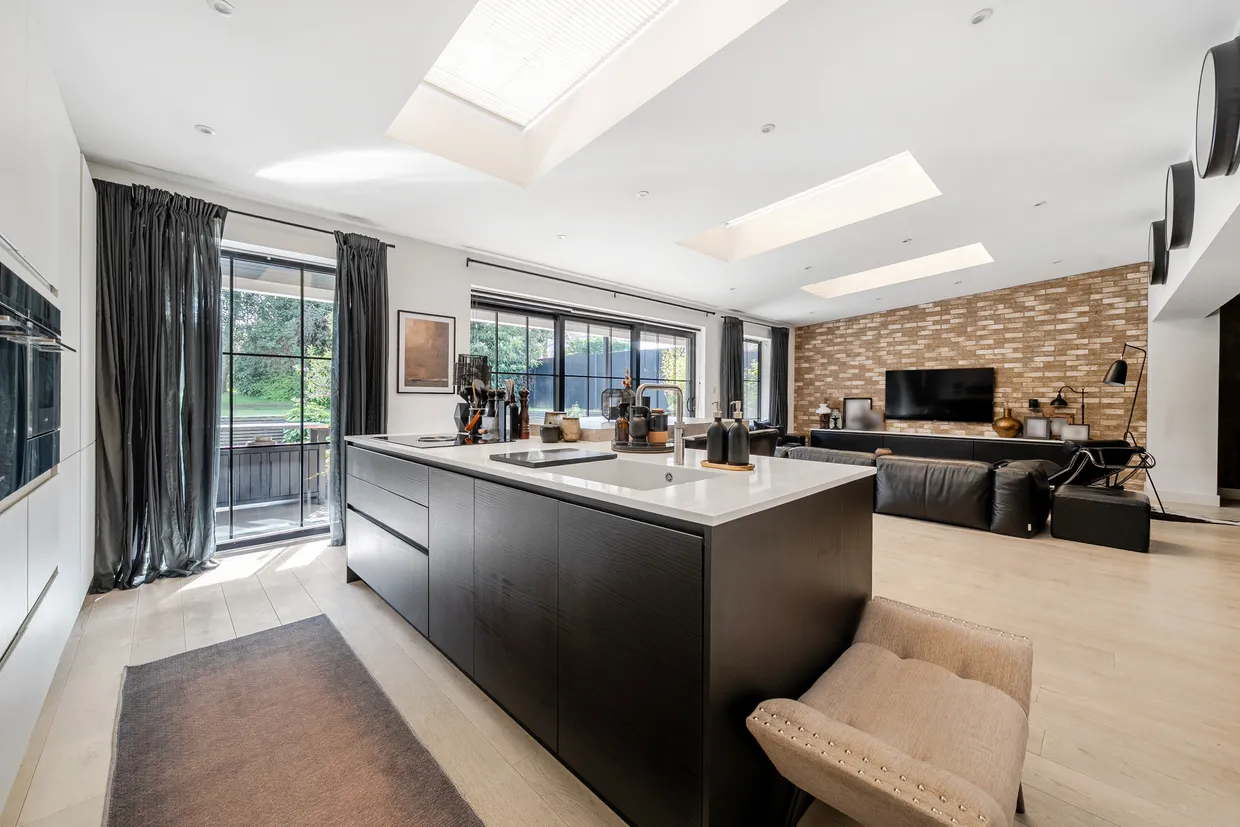 Dornden Drive, Tunbridge Wells, TN3 photo 3