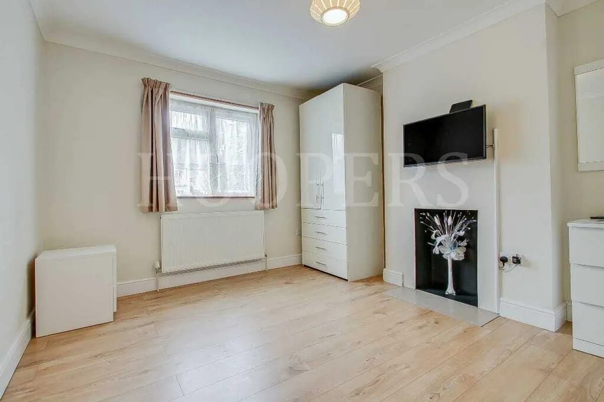 Clifford Way, London, NW10