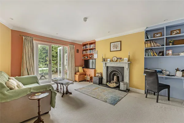Bath Road, Cheltenham, GL53 photo 13