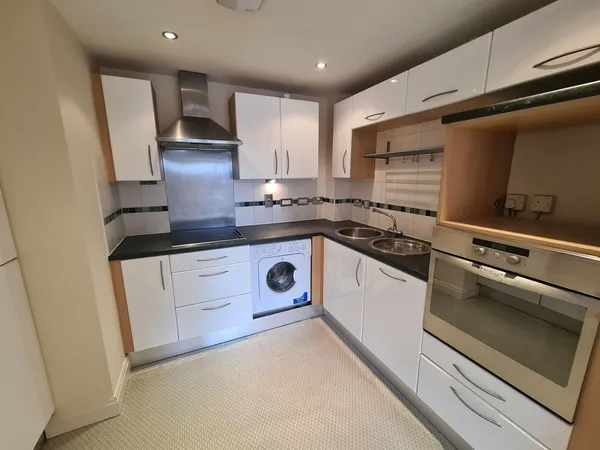Kentmere Drive, Lakeside