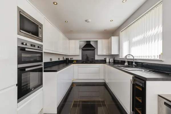 Kings Weston Avenue, BRISTOL, Avon, BS11