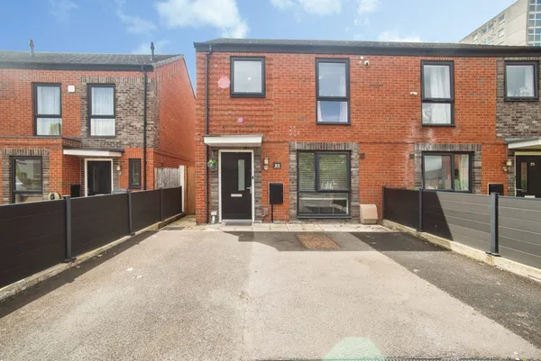 Landos Road, MANCHESTER, Lancashire, M40