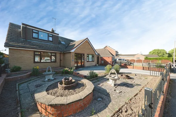 Larch Avenue, Mansfield Woodhouse, Ma...