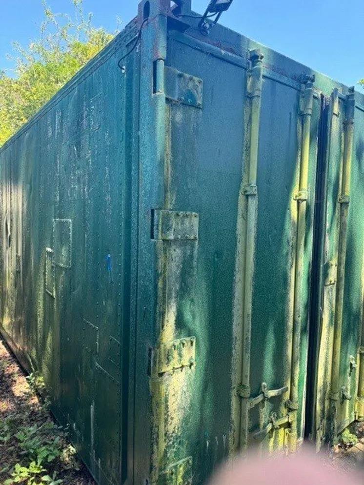 Property carousel item 6