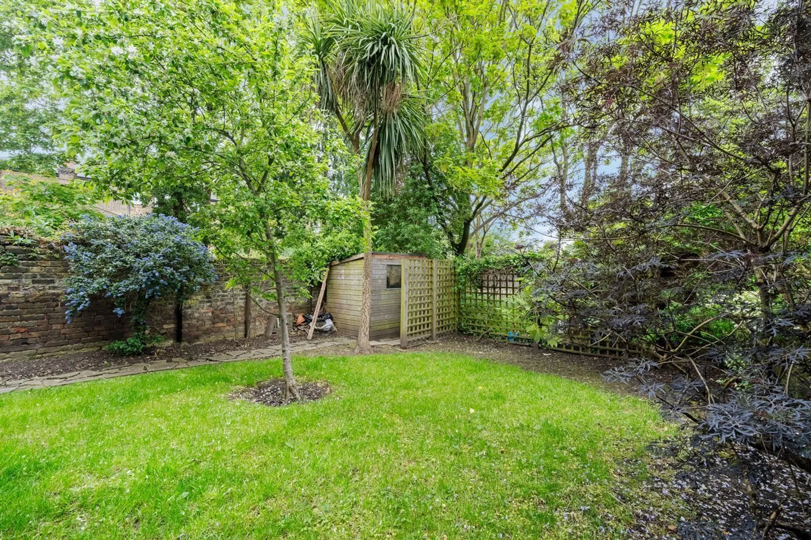 St. Cuthberts Road, Kilburn, London, NW2