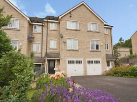 Axminster Drive, Bailiff Bridge, Brighouse photo