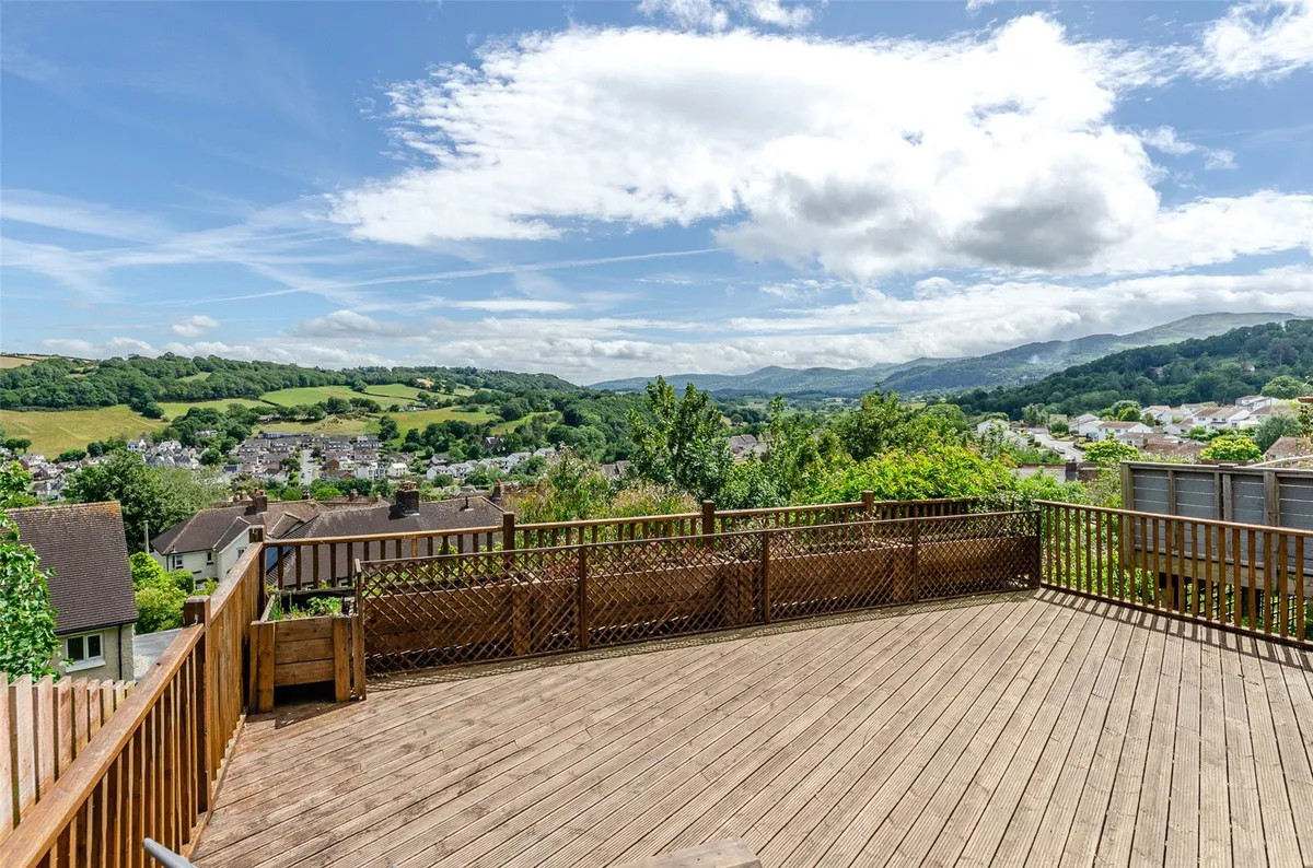 Acrau Hirion, Conwy, LL32