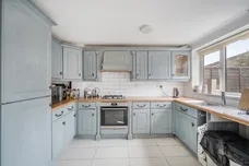 Holmcroft, CRAWLEY
