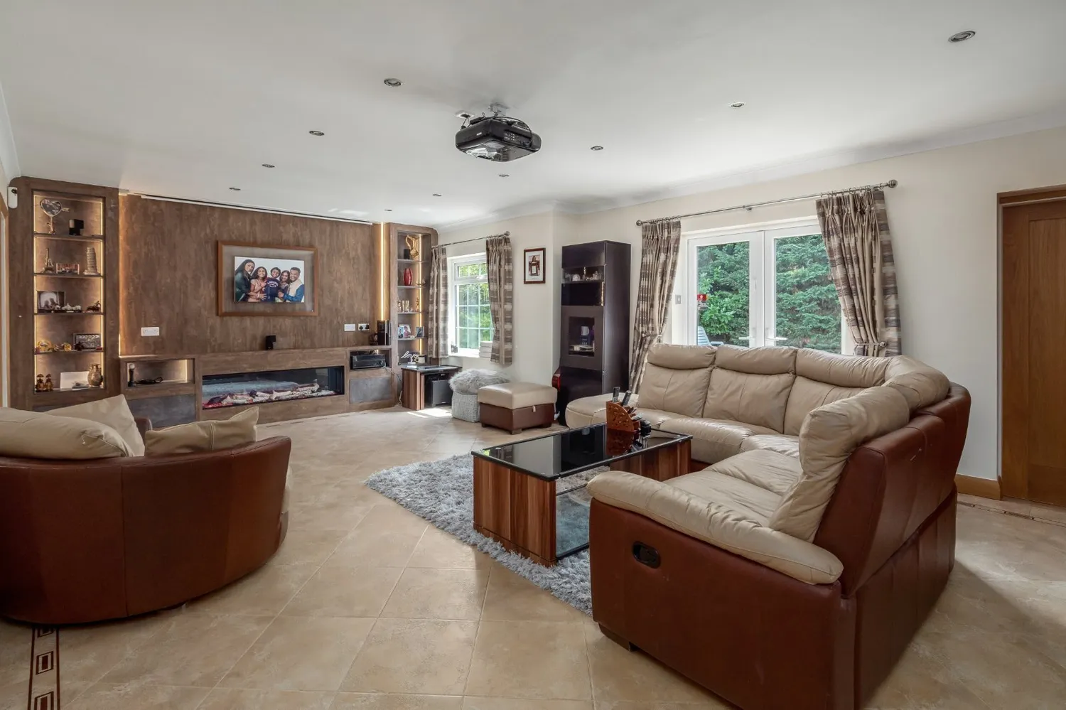 Arthog Road, Hale, WA15 photo 2