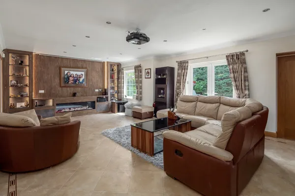 Arthog Road, Hale, WA15 photo 2