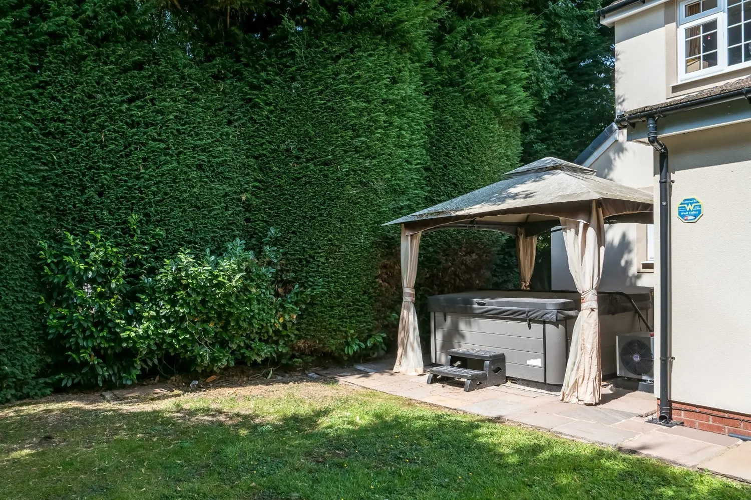 Arthog Road, Hale, WA15 photo 19