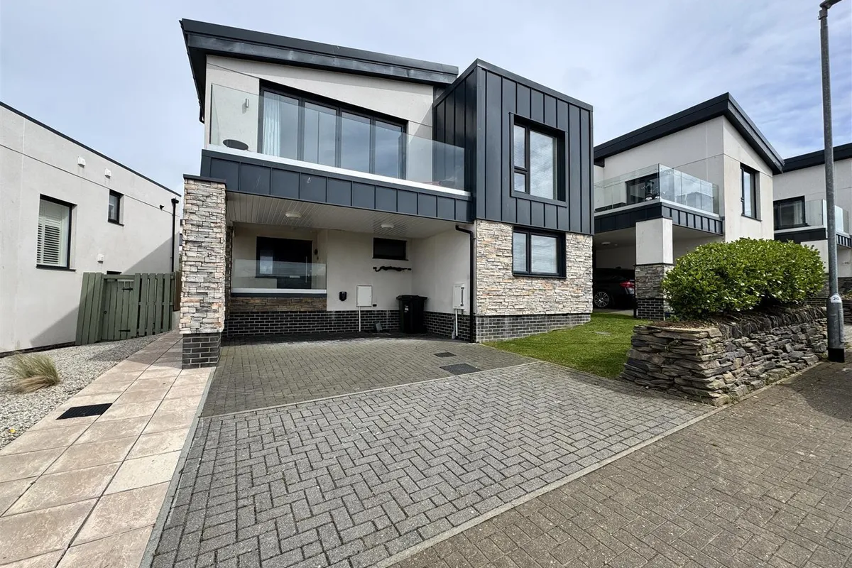 Sea View Crescent