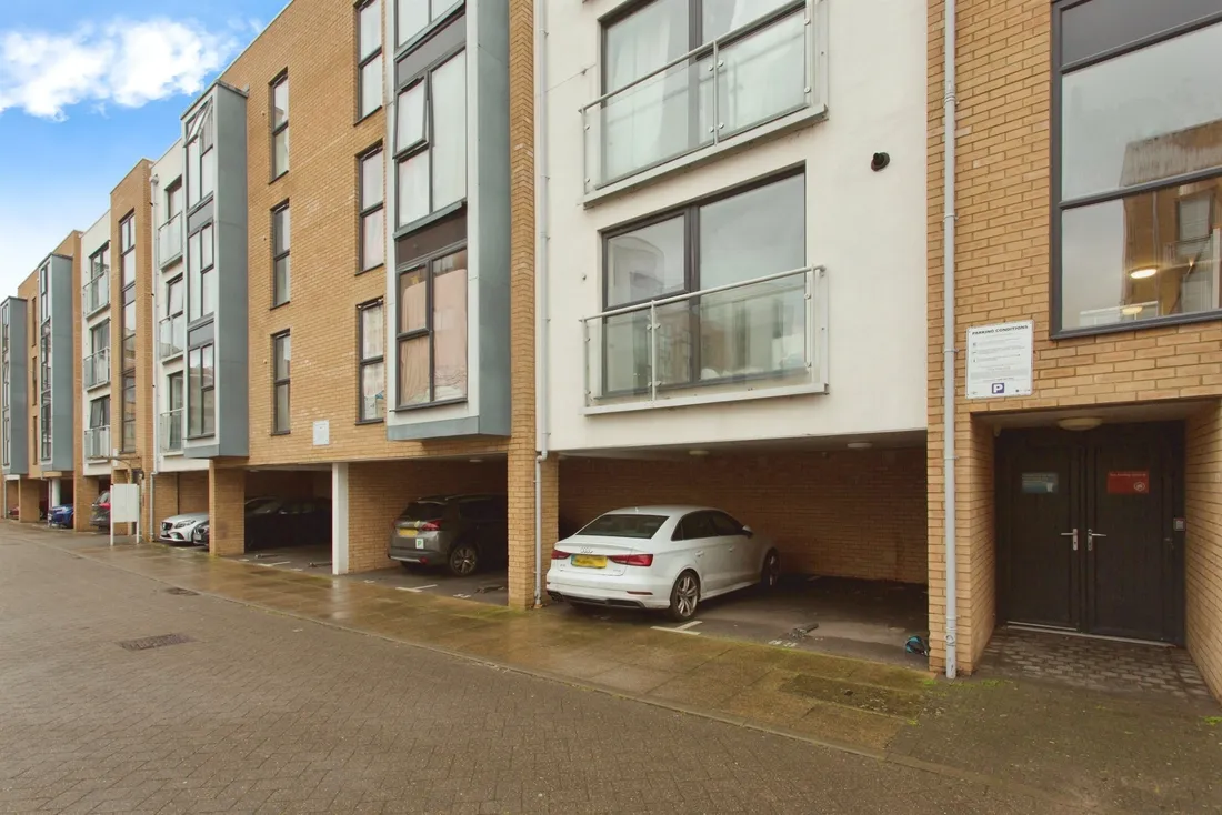 Property photo 8