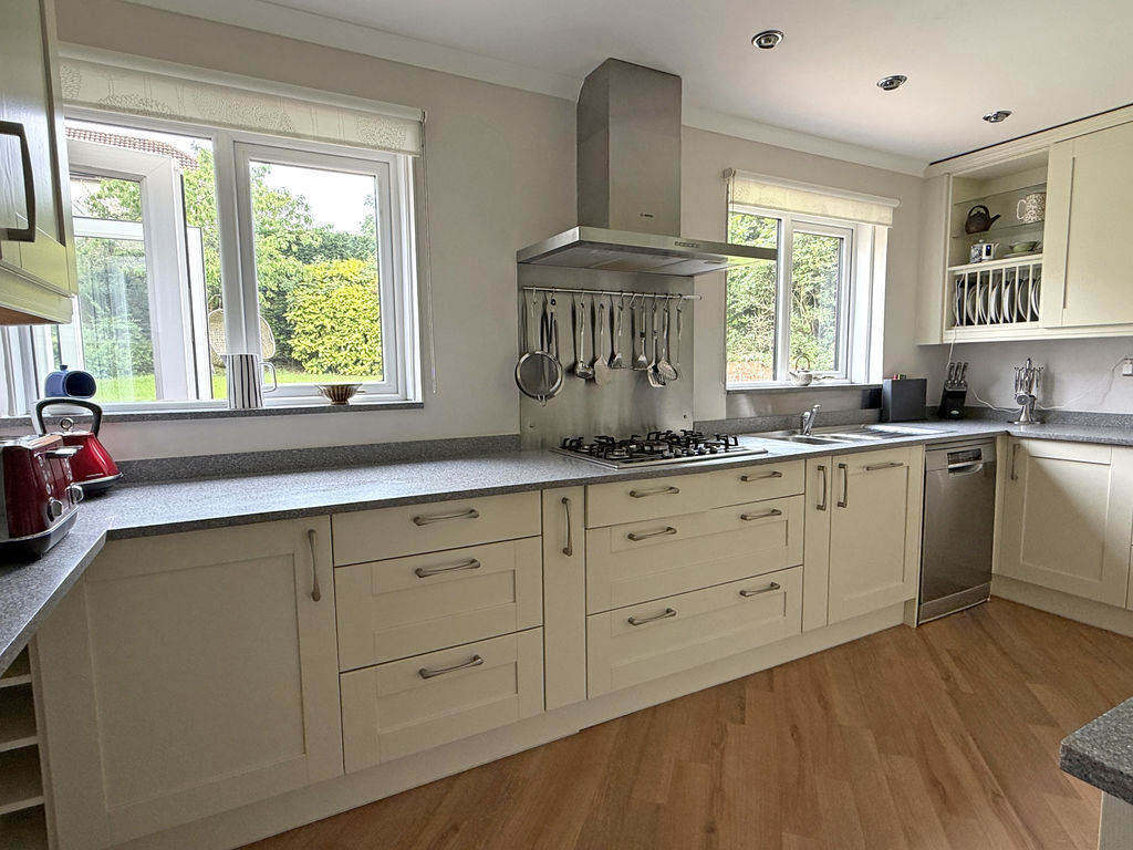 Meadow View Close, Sidmouth Image 4