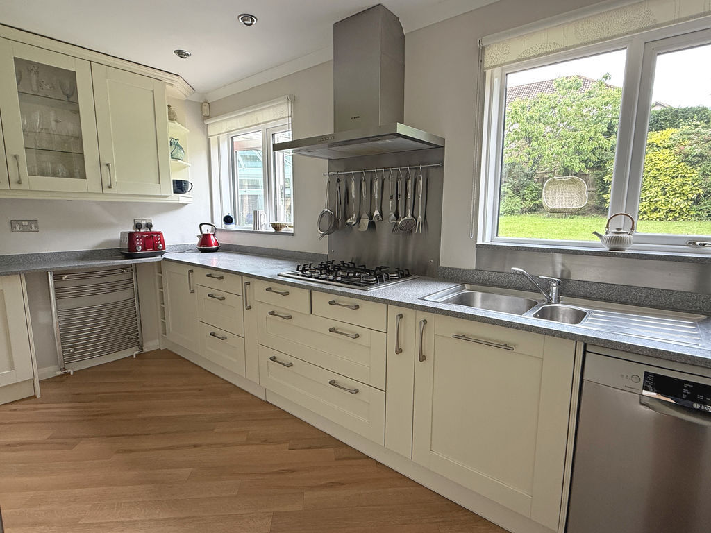 Meadow View Close, Sidmouth Image 5
