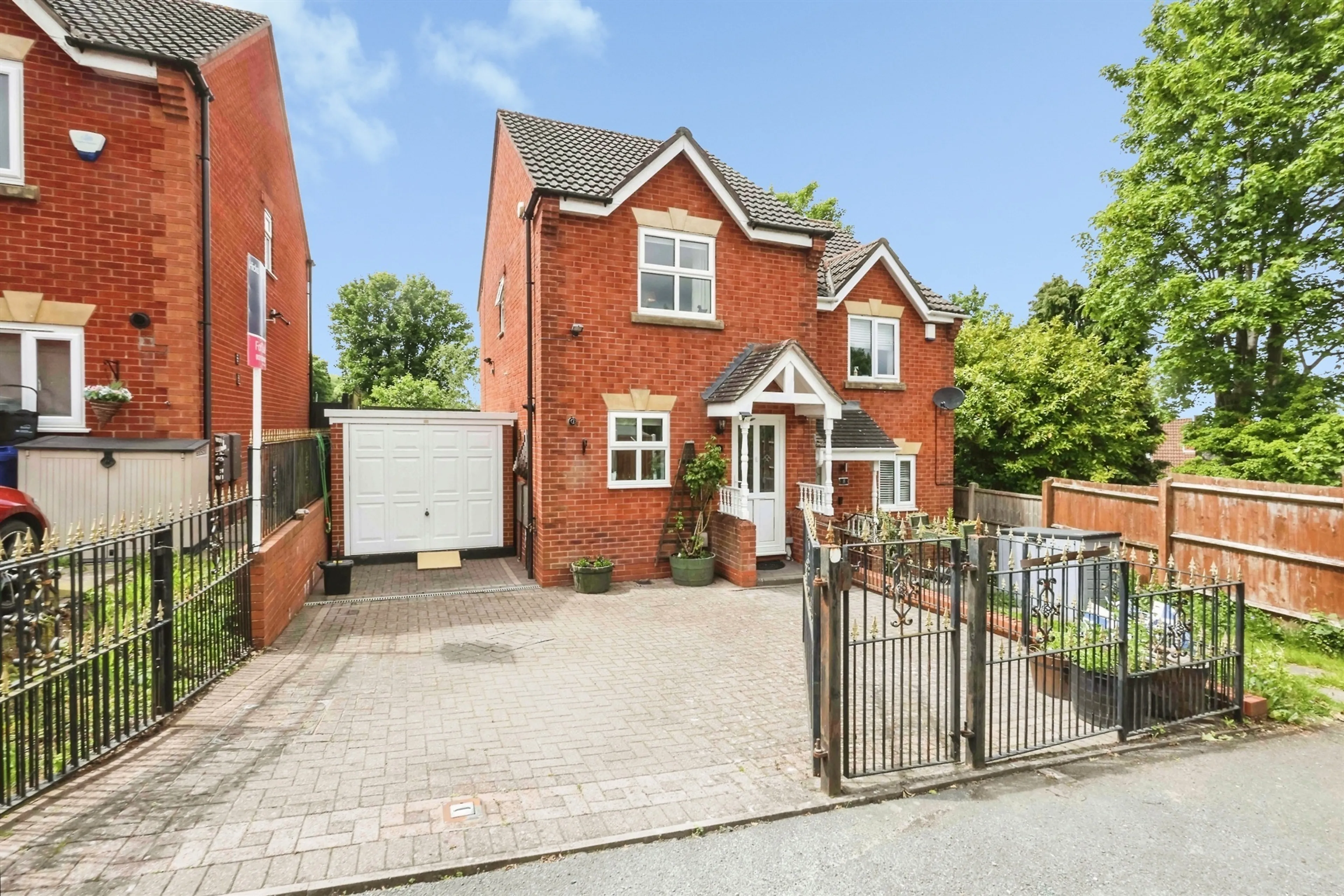 Property photo 0