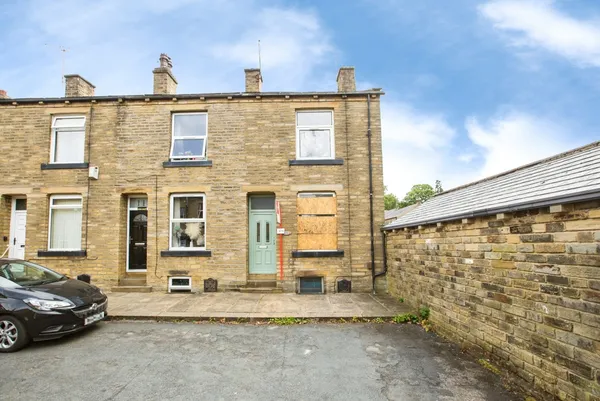 Chester Place, HALIFAX, West Yorkshir...