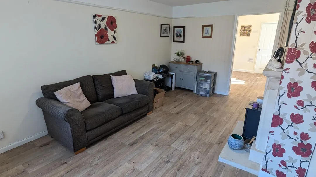 https://mr0.homeflow-assets.co.uk/files/photo/image/47730/3193/_x_/47866253.jpg