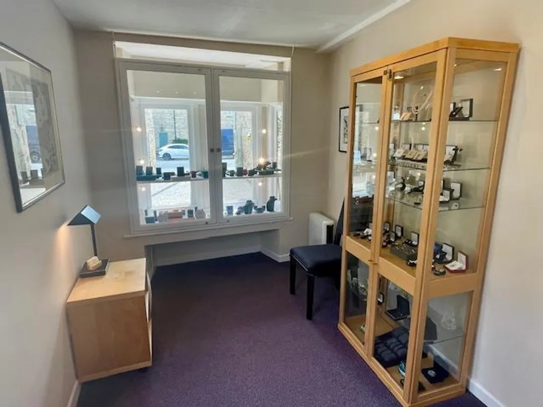 https://mr0.homeflow-assets.co.uk/files/photo/image/47730/6814/_x_/H6wCSfzyCECO50GpTq2d6g.jpg