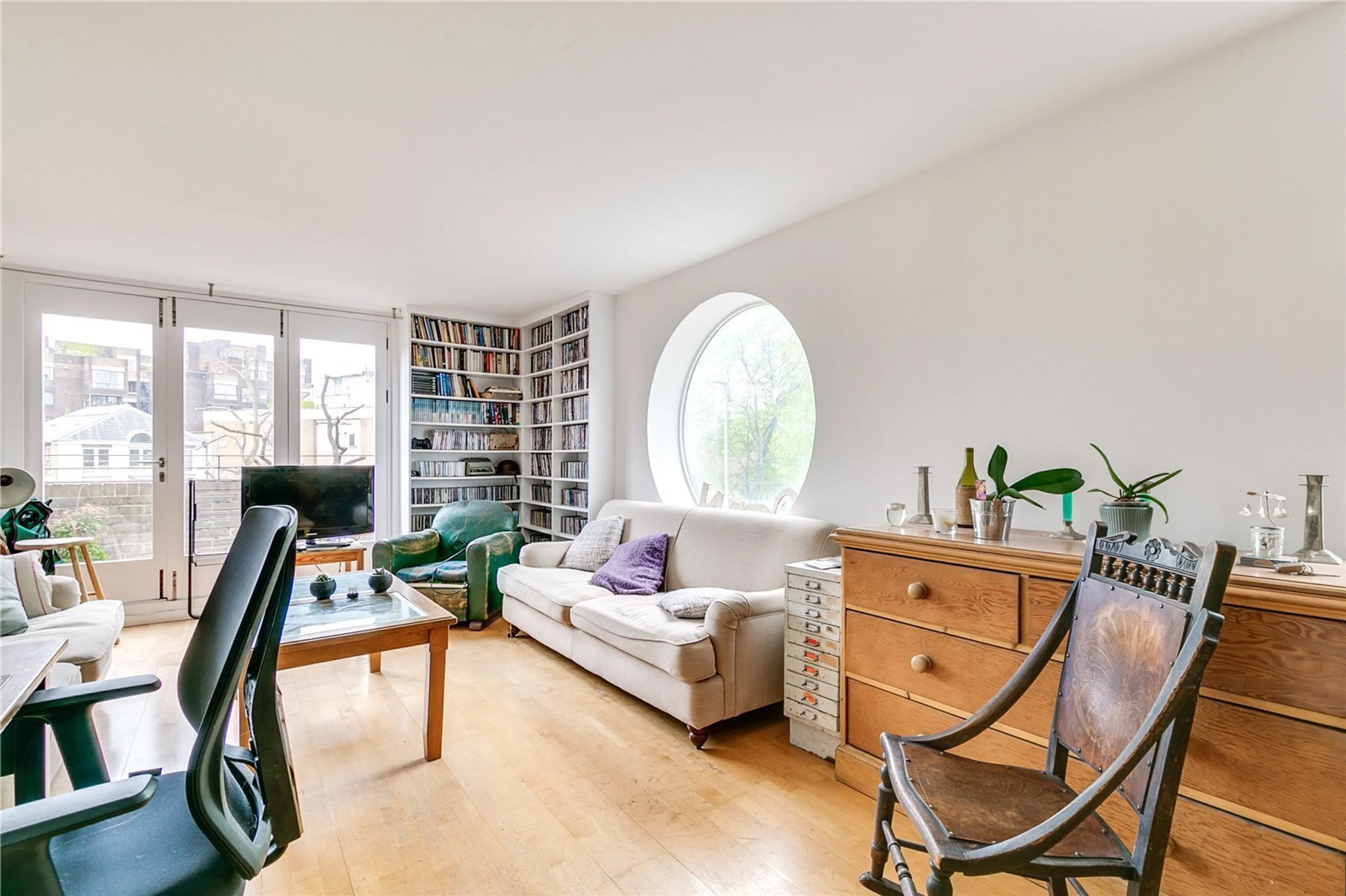 Property at Sunbury Lane, London, SW11