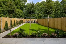 No. 1 Ronmar Place, Oxshott, KT22 photo 2
