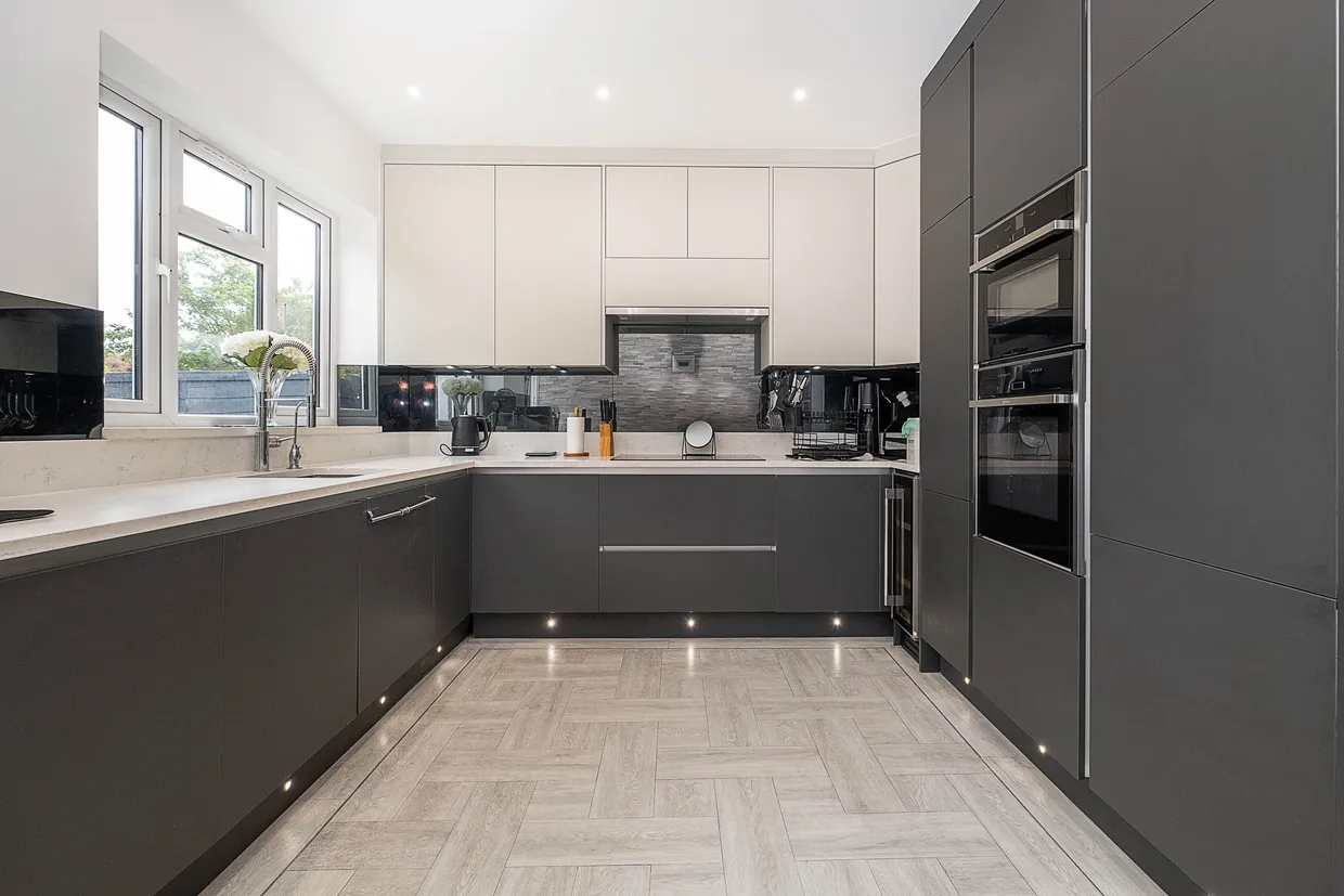 Haydons Road, London, SW19 photo 19