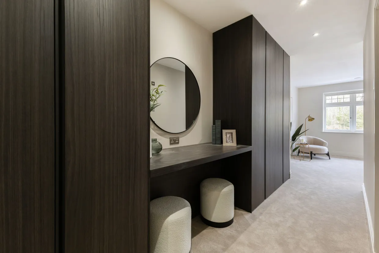 No. 1 Ronmar Place, Oxshott, KT22 photo 8