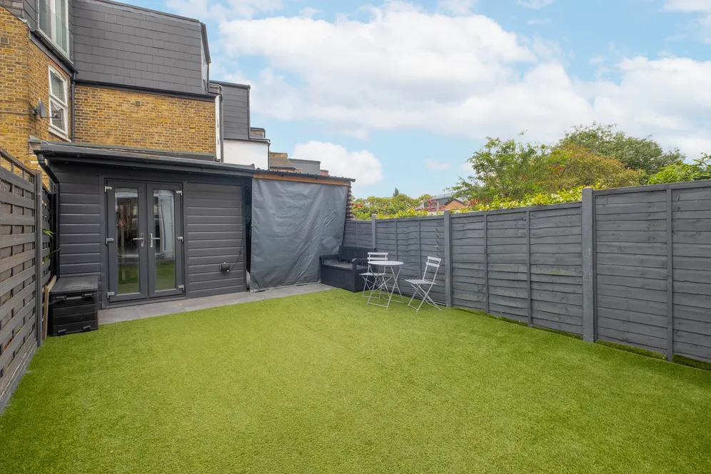 Haydons Road, London, SW19 photo 11