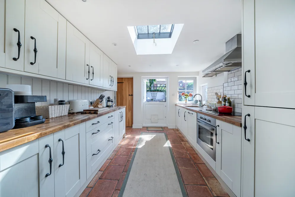 Middle Church Lane, Farnham, GU9 photo 3
