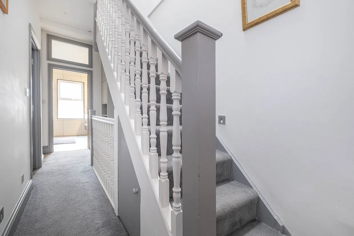 Haydons Road, London, SW19 photo 3