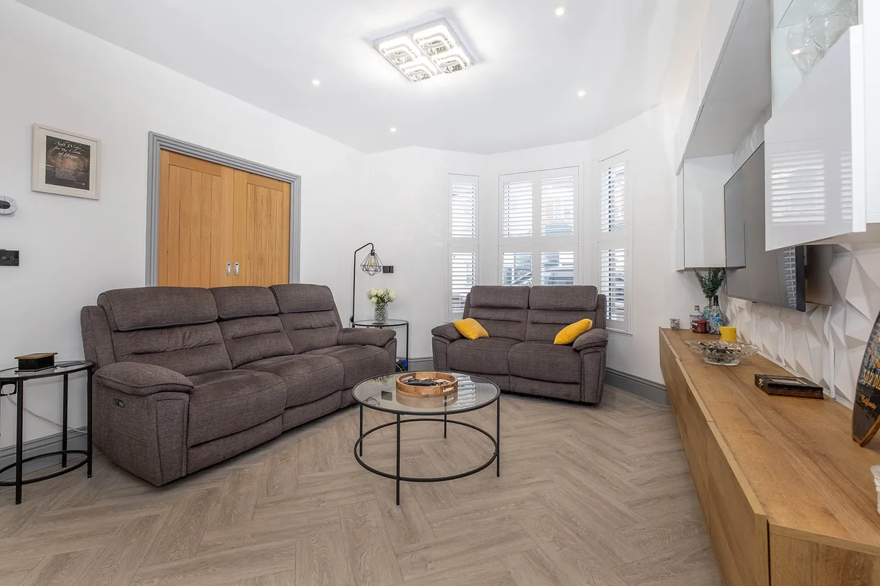 Haydons Road, London, SW19 photo 8