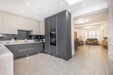 Haydons Road, London, SW19 photo 17