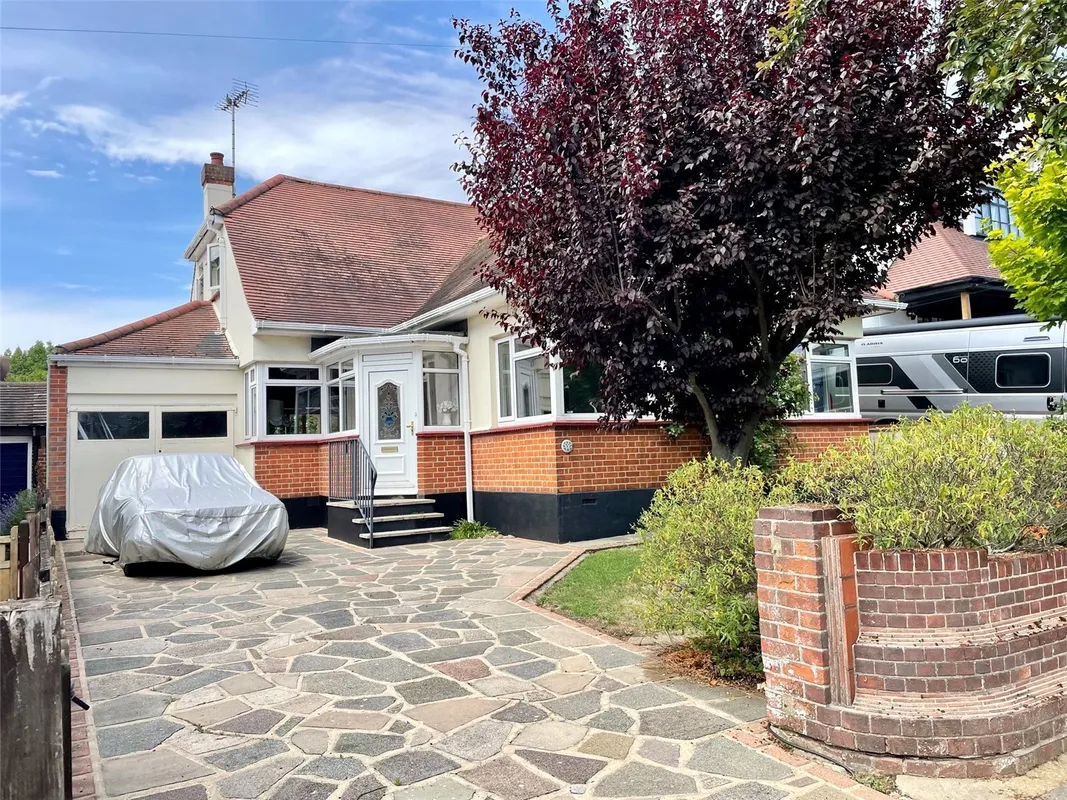 Berkeley Gardens, Leigh-On-Sea, Essex, SS9