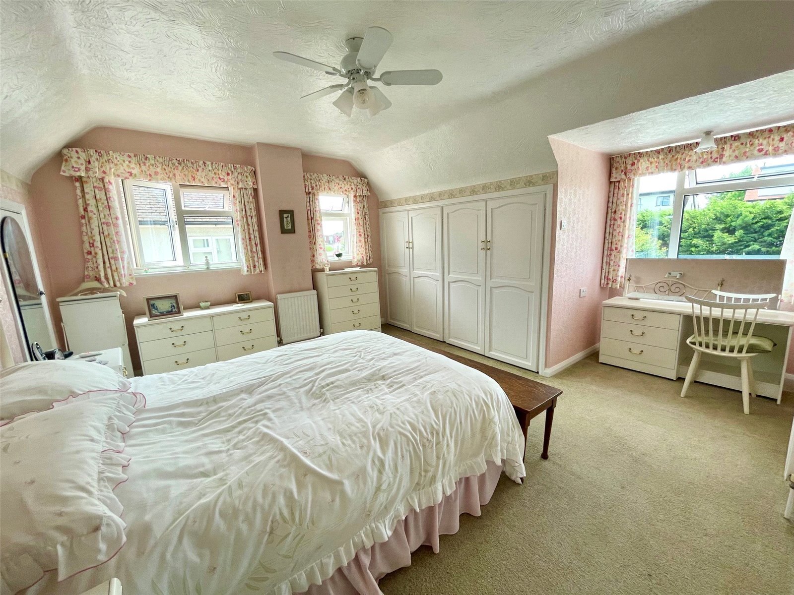 Berkeley Gardens, Leigh-on-Sea, Essex, SS9 Image 12