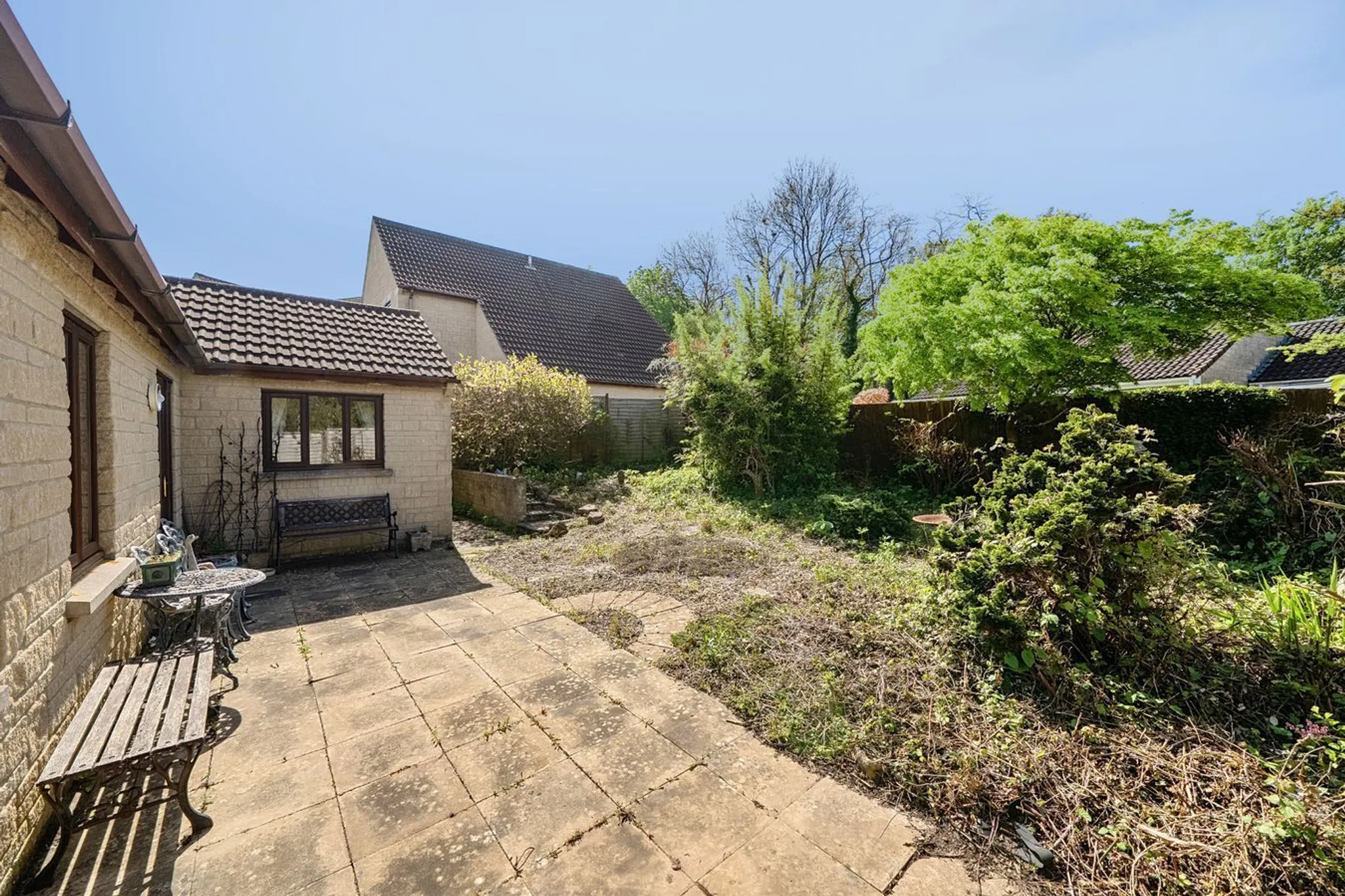 https://mr0.homeflow-assets.co.uk/files/photo/image/47732/4127/_x_/55736039.jpg