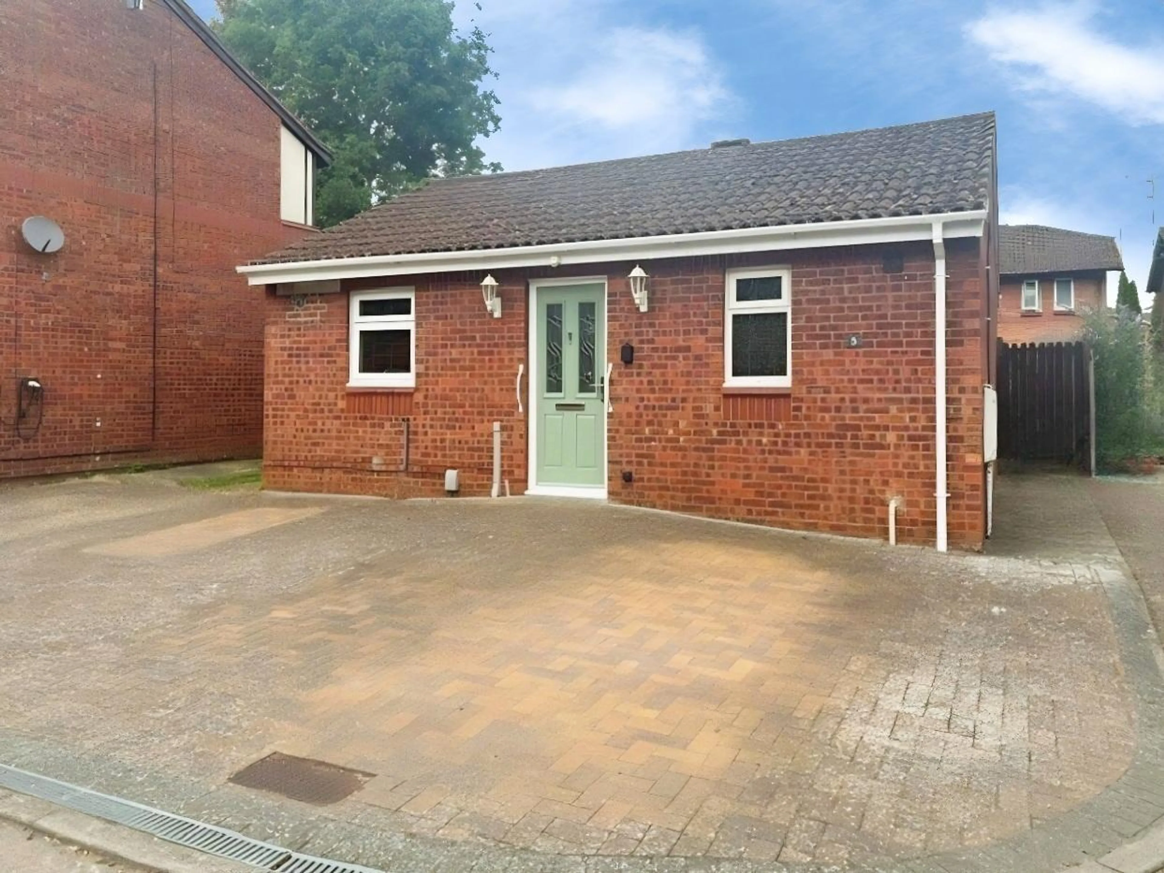Property photo 0