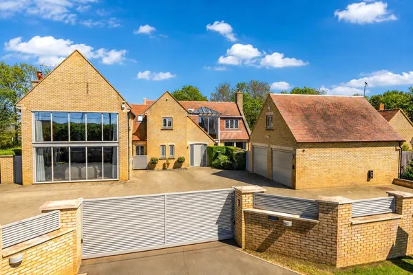 Pytchley Road, Orlingbury, NN14 photo 1