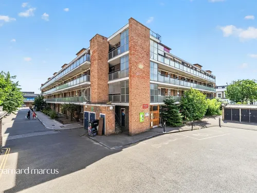 Burns Road, Londonphoto
