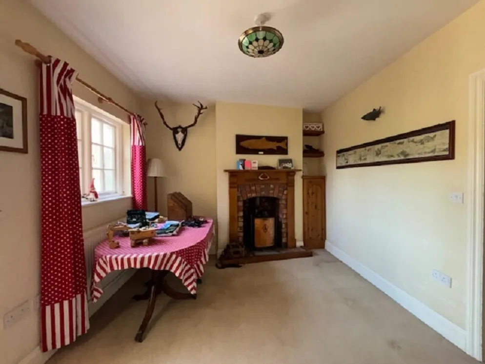 Property carousel item 3