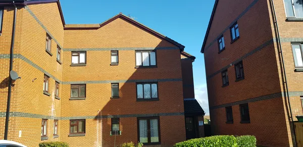 Longacre Road, Ashford