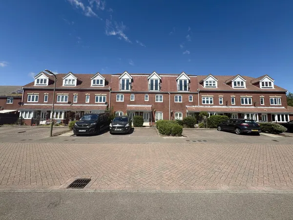 Chadwick Way, Hamble