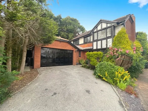 Cedar Close, Newton With Scales, Pres...