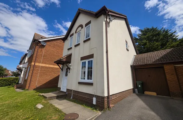 Brackenbury Close BN41 2ES