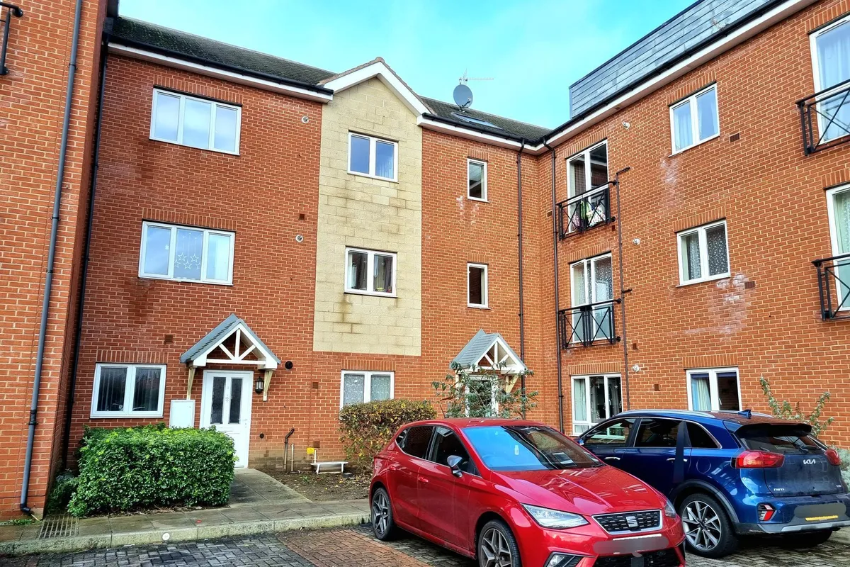 Canalbridge Close, LOUGHBOROUGH