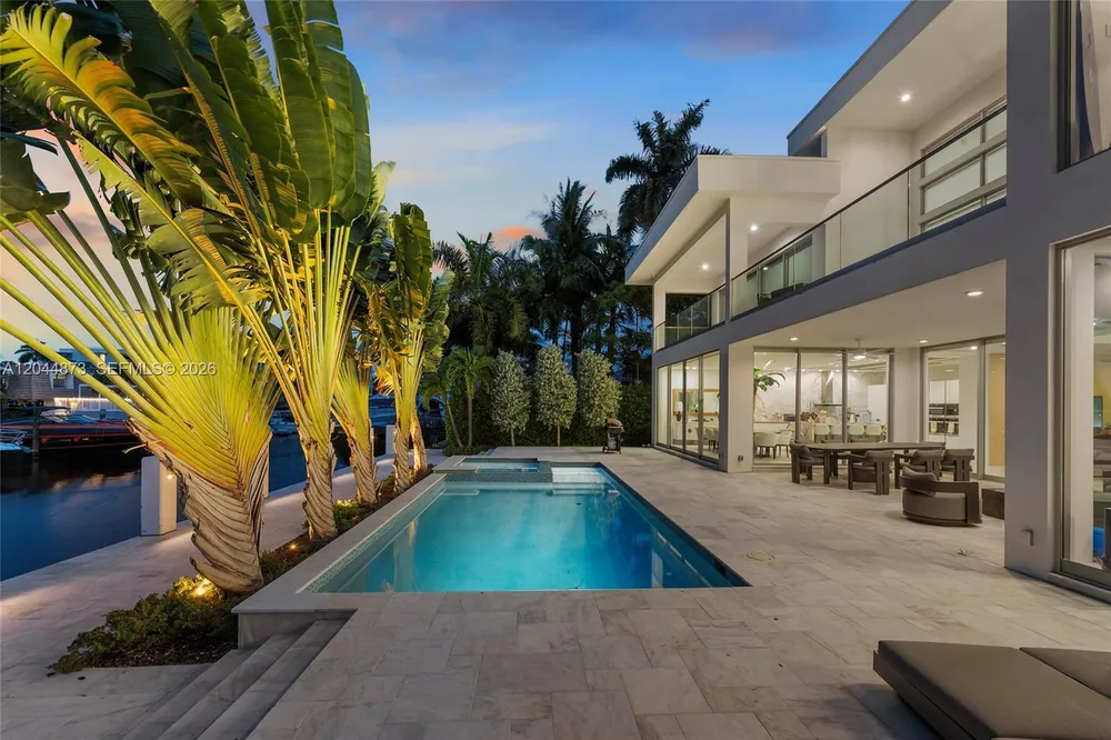 91 Fiesta Way, Fort Lauderdale, FL 33301