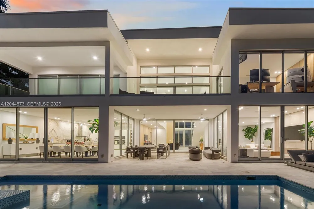 91 Fiesta Way, Fort Lauderdale, FL 33301