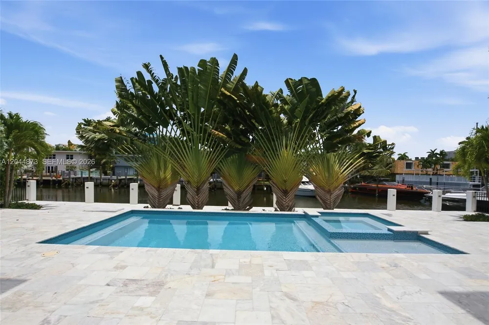 91 Fiesta Way, Fort Lauderdale, FL 33301
