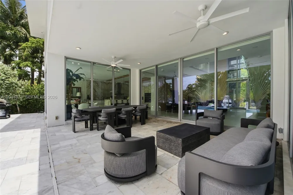 91 Fiesta Way, Fort Lauderdale, FL 33301