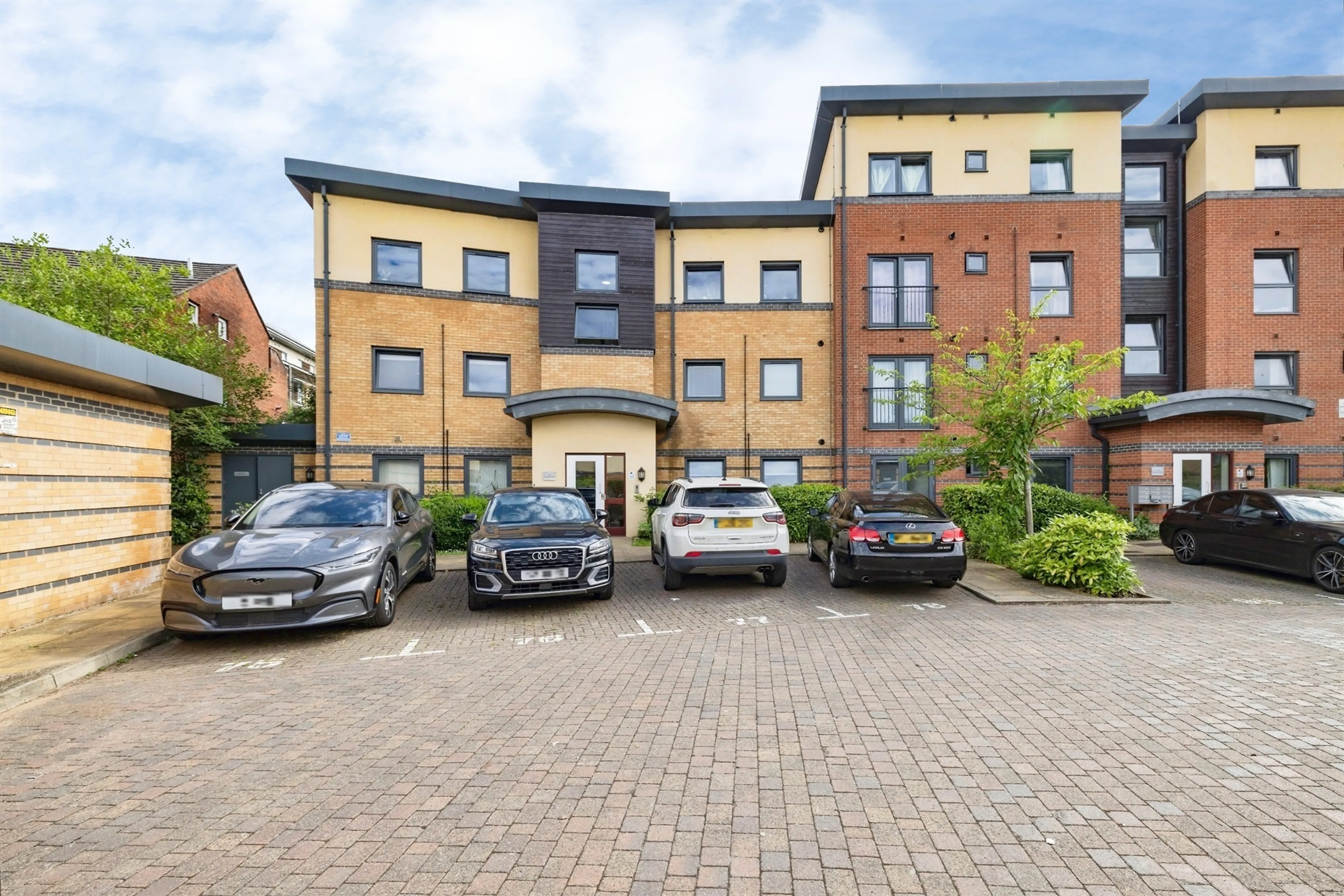 Property photo 0
