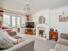 Martin Avenue, Denmead, Waterlooville thumb 2